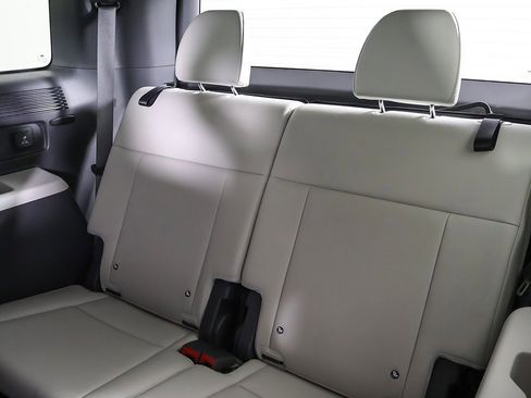 Certified 2025 Hyundai Santa Fe Limited image 37