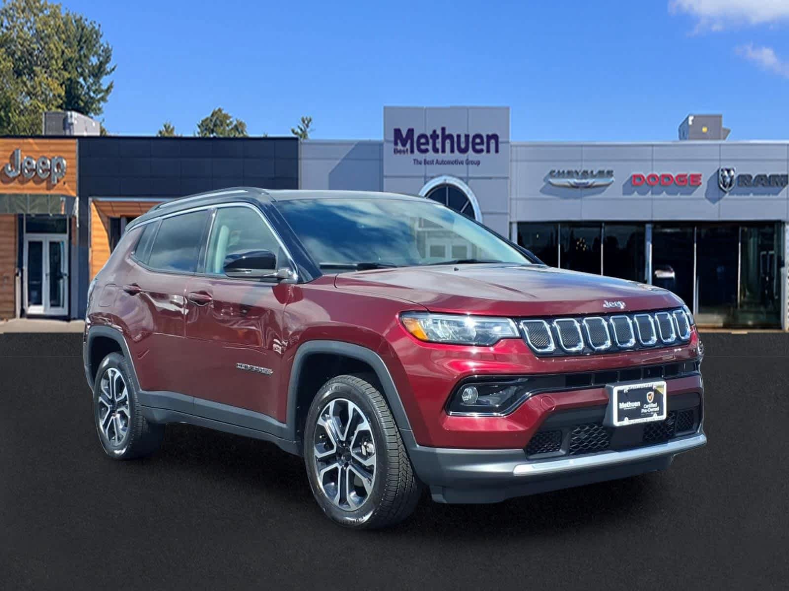 Used 2022 Jeep Compass Limited AWD/4WD image 1