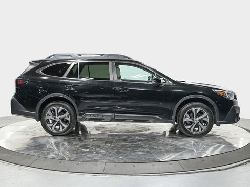 Used 2020 Subaru Outback Limited image 8