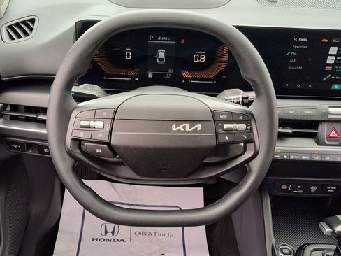 Used 2025 Kia K4 FWD image 25