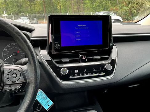 Used 2023 Toyota Corolla LE image 7