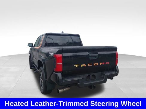 Used 2025 Toyota Tacoma TRD Sport w/ TRD Sport Upgrade Package AWD/4WD image 18