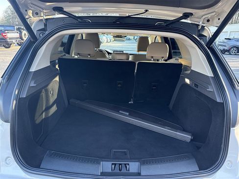 Used 2021 Lincoln Corsair Standard w/ Equipment Group 101A image 18