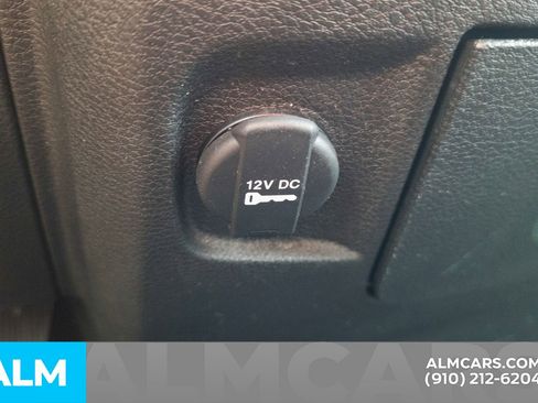 Used 2024 RAM 1500 Classic SLT image 10