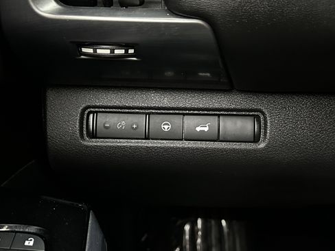 Used 2022 Nissan Pathfinder SL image 22