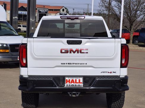 Certified 2023 GMC Sierra 1500 AT4X image 5