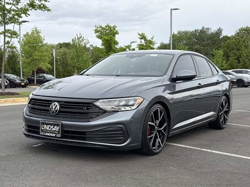 Used 2022 Volkswagen Jetta SE FWD image 6