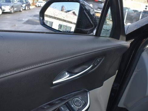 Used 2019 Cadillac XT4 Luxury w/ Cold Weather Package image 14