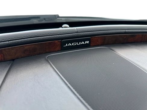 Used 2016 Jaguar XJ L Portfolio RWD image 39