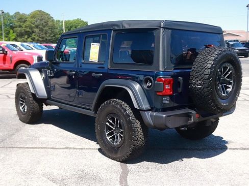 Used 2025 Jeep Wrangler Unlimited Sport AWD/4WD image 5