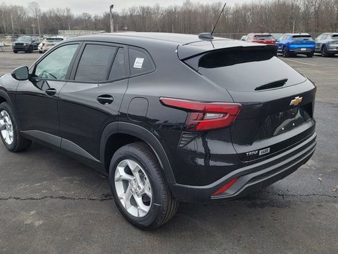 New 2026 Chevrolet Trax LS w/ LS Convenience Package image 9