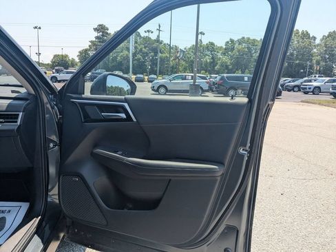 Used 2025 Mitsubishi Outlander SE FWD image 32