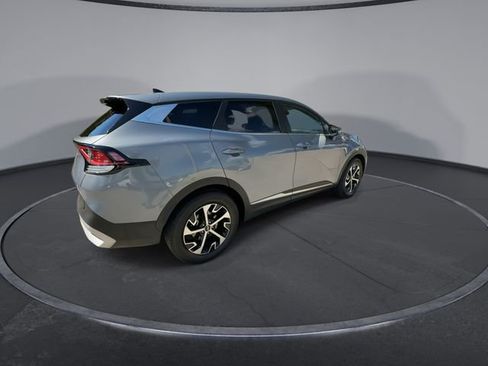 Used 2025 Kia Sportage EX image 8