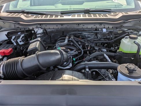 New 2025 Ford F250 XL w/ XL Chrome Package image 18