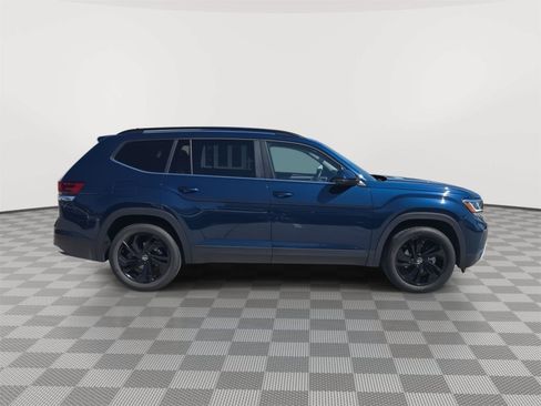 Used 2022 Volkswagen Atlas SE w/ Black Wheel Package AWD/4WD image 23