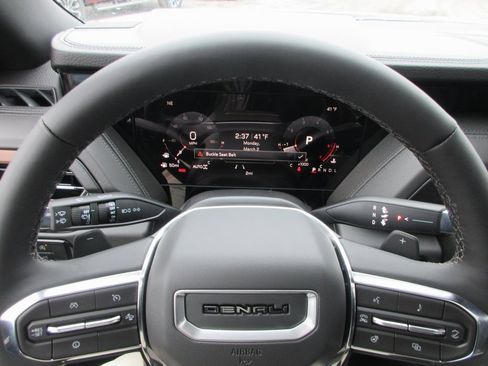 New 2026 GMC Yukon Denali image 17