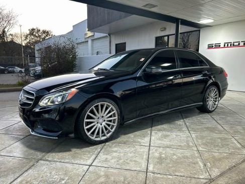 Used 2016 Mercedes-Benz E 400 Sedan image 1