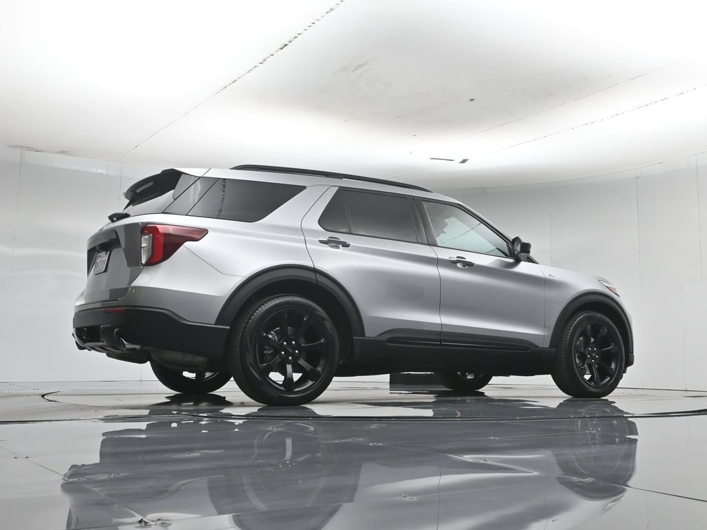 Used 2024 Ford Explorer ST-Line w/ Class IV Trailer Tow Package RWD image 56