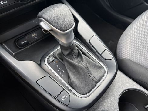 Used 2025 Kia Soul LX w/ LX Technology Package image 38