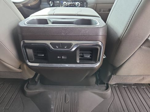 Used 2024 GMC Sierra 1500 SLT AWD/4WD image 17