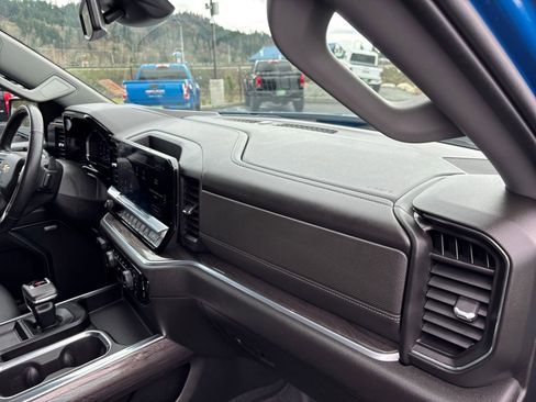 Used 2022 Chevrolet Silverado 1500 LTZ image 27