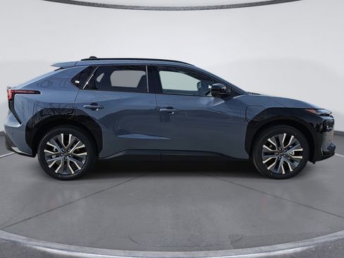 New 2026 Subaru Solterra image 2