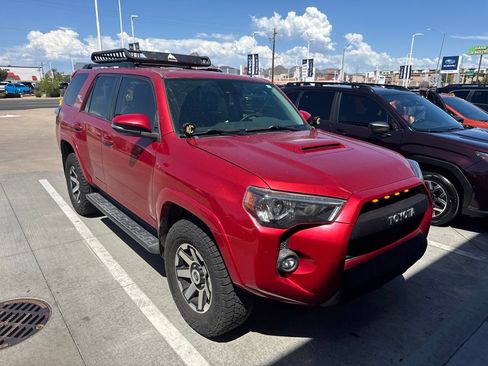 Used 2022 Toyota 4Runner TRD Off-Road Premium AWD/4WD image 12