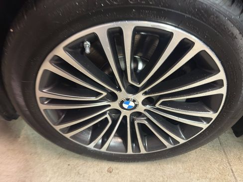 Used 2017 BMW 530i xDrive image 34