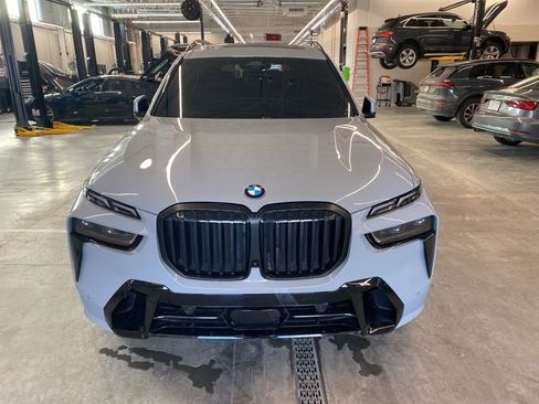 Certified 2025 BMW X7 xDrive40i w/ M Sport Package image 2