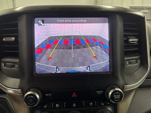 Used 2021 RAM 1500 Laramie AWD/4WD image 17