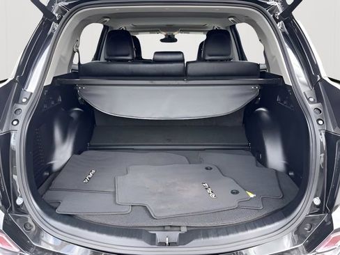 Used 2018 Toyota RAV4 Limited w/ Carpet Mat Package image 11