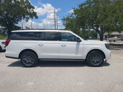 New 2026 Ford Expedition Max Platinum w/ Stealth Appearance Package AWD/4WD image 4