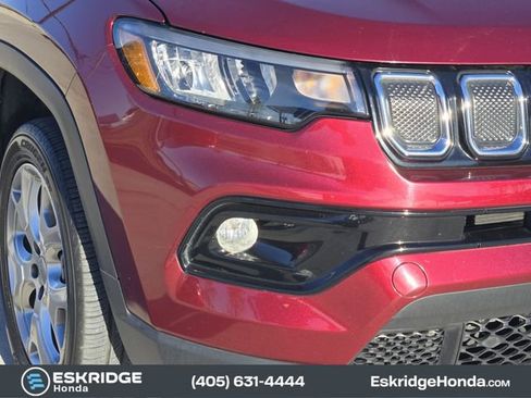 Used 2022 Jeep Compass Limited image 9