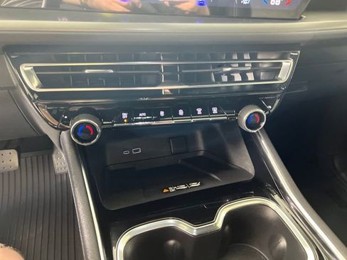 New 2026 Chevrolet Traverse LT w/ Driver Confidence Package image 18