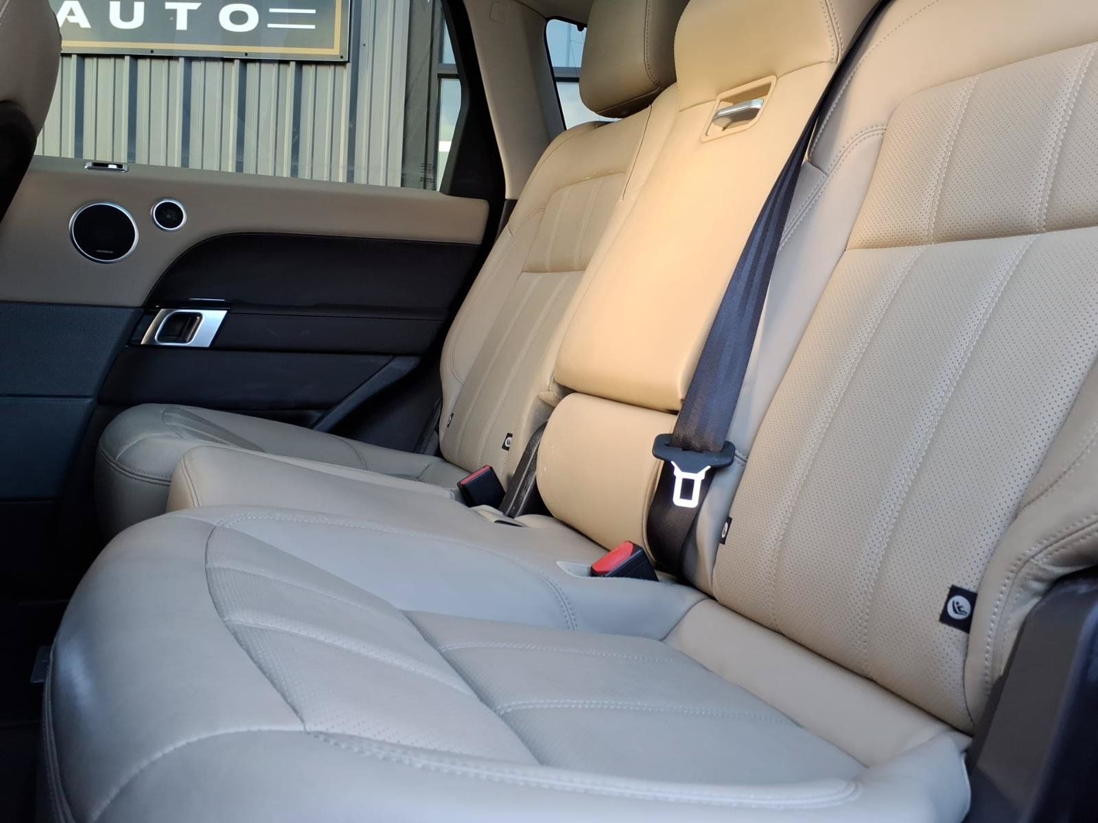 Used 2018 Land Rover Range Rover Sport HSE AWD/4WD image 8