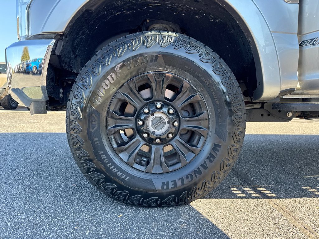 Used 2020 Ford F250 Lariat w/ Tremor Off-Road Package AWD/4WD image 28