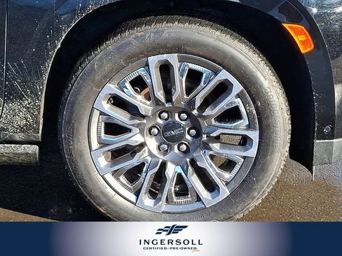 Used 2023 GMC Yukon Denali Ultimate image 11