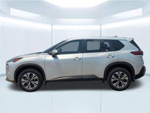 Used 2023 Nissan Rogue SV FWD image 2