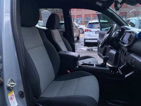 Used 2020 Toyota Tacoma SR5 image 18