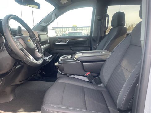 Used 2024 Chevrolet Silverado 1500 LT image 19