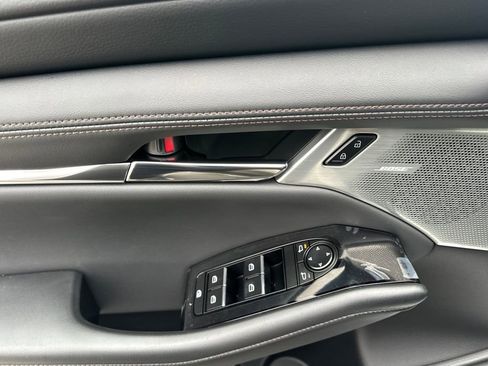 New 2025 MAZDA MAZDA3 Hatchback w/Premium Plus Pkg image 9