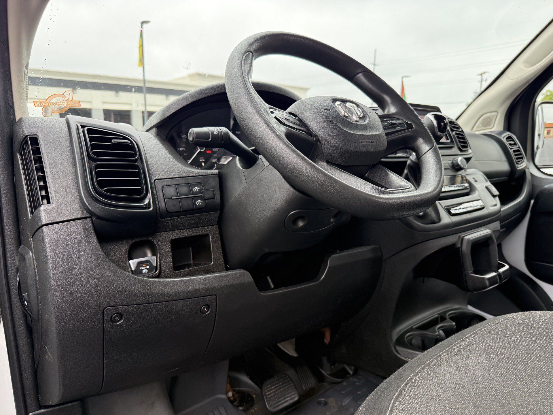 Used 2023 RAM ProMaster 2500 FWD image 17