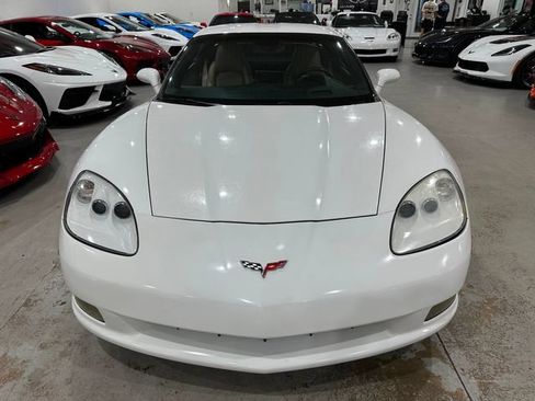 Used 2007 Chevrolet Corvette Coupe w/ Preferred Equipment Group RWD image 22