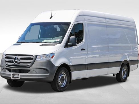 New 2024 Mercedes-Benz Sprinter 2500 image 3