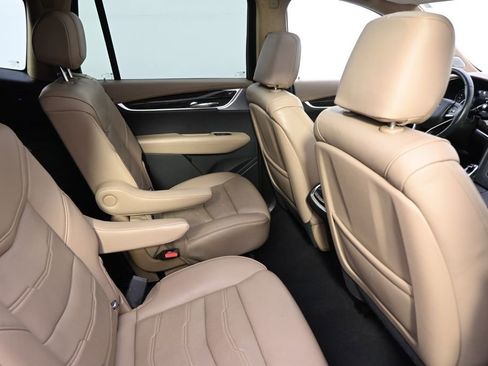 Used 2023 Cadillac XT6 Premium Luxury w/ Platinum Package AWD/4WD image 18