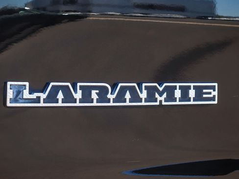 Used 2024 RAM 1500 Laramie AWD/4WD image 10