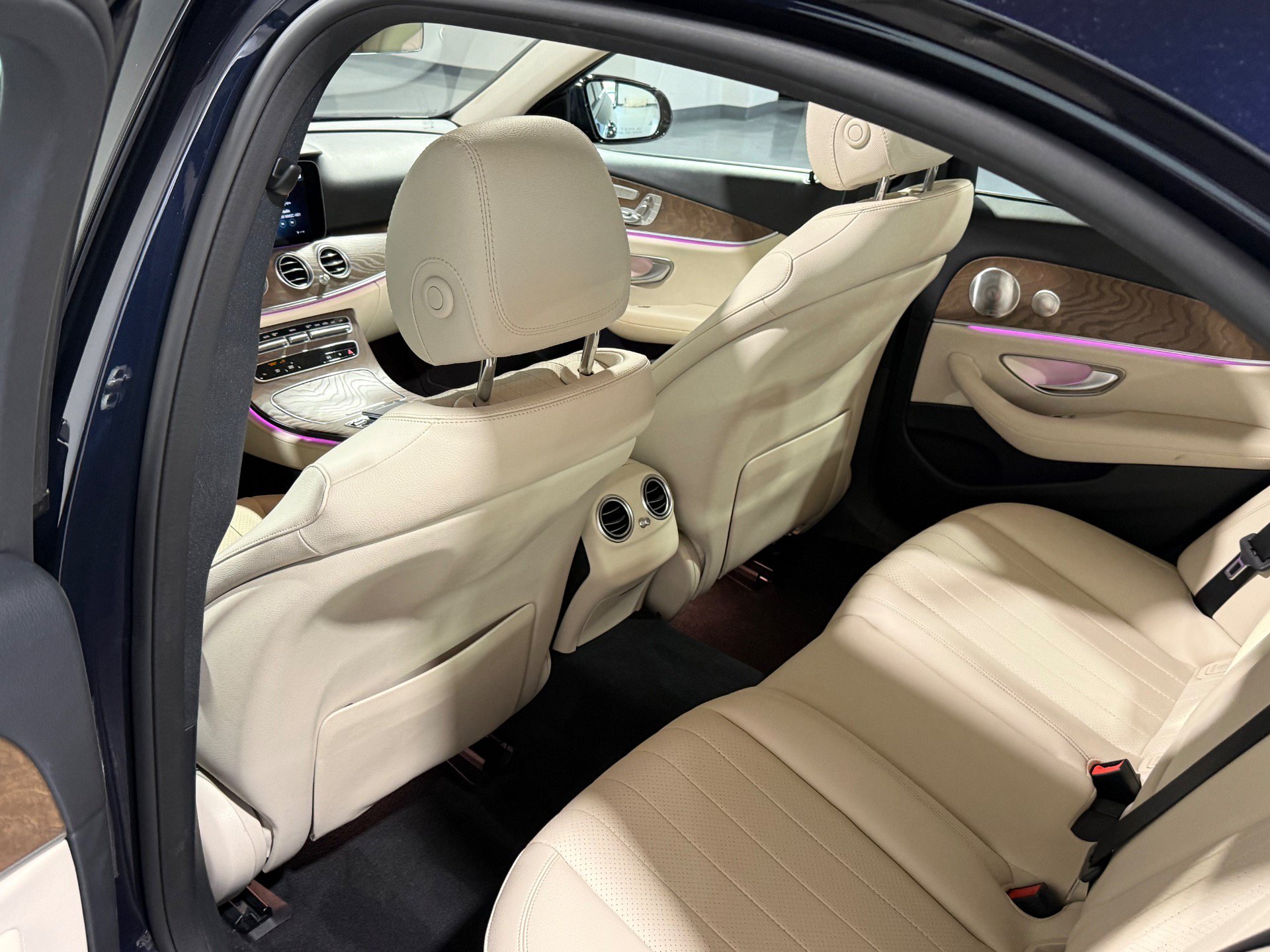 Used 2023 Mercedes-Benz E 350 4MATIC Sedan w/ Premium Package image 60