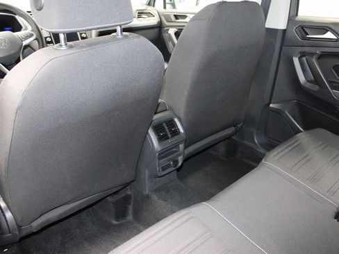 Used 2022 Volkswagen Tiguan S image 21