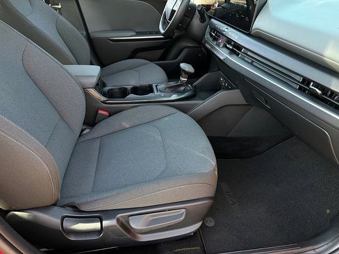 Used 2025 Kia K4 LXS FWD image 19