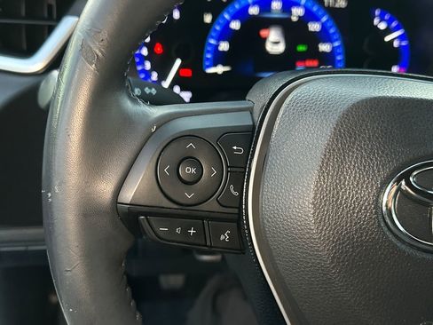 Used 2020 Toyota Corolla XSE image 28